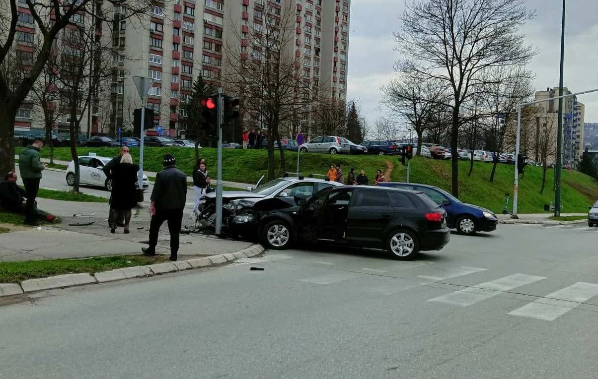 Saobraćajna nesreća se dogodila u naselju Alipašino Polje