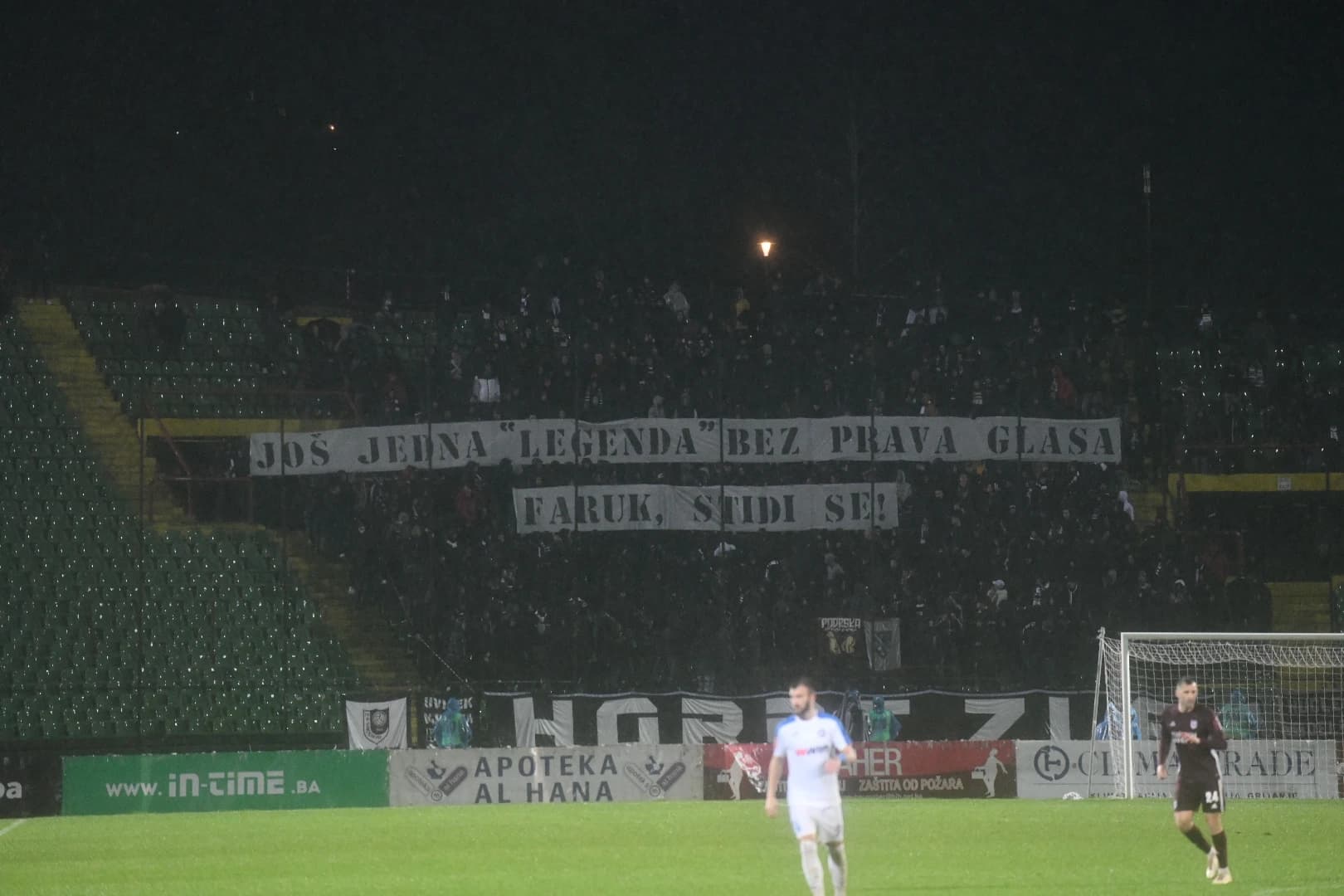 Parola na sjevernoj tribini