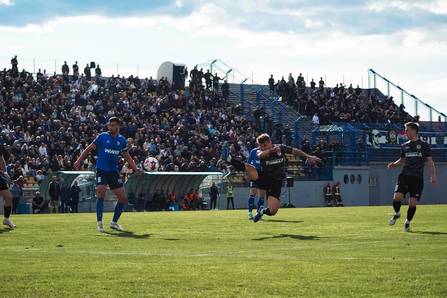 Komšijski derbi pratilo 5.000 navijača