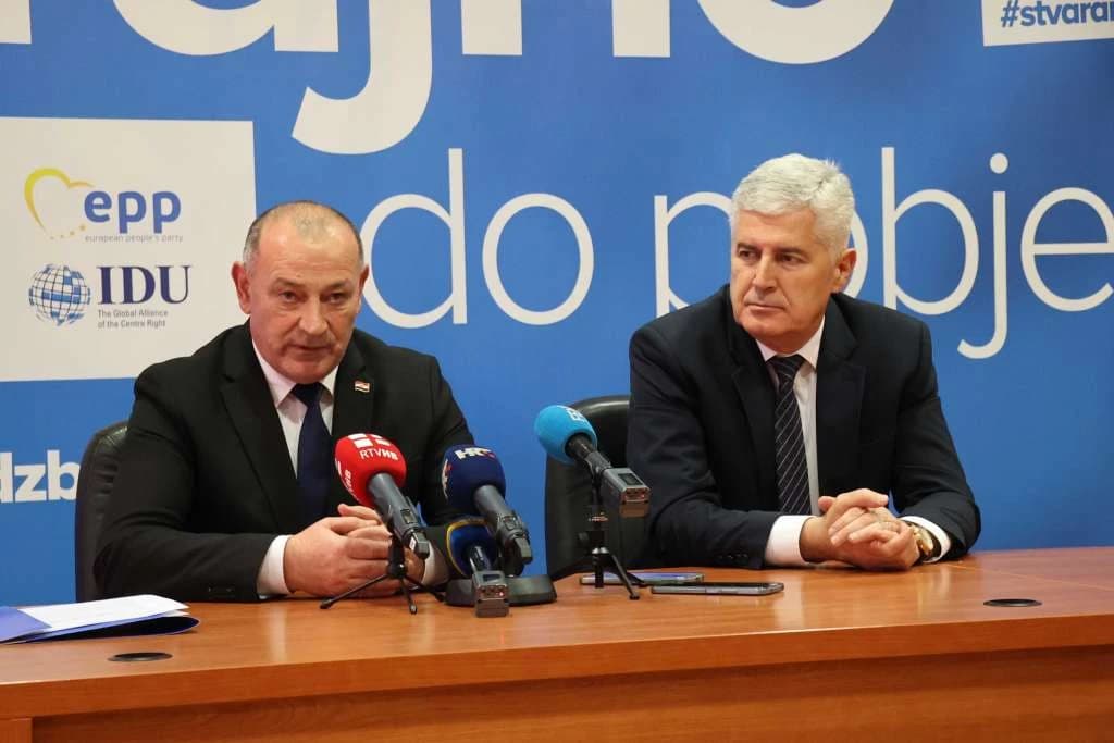 FOTO: Fena / Tomo Medved i Dragan Čović