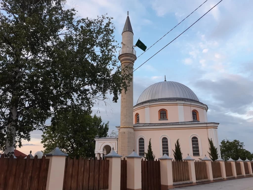 Azizija džamija u Brezovom Polju: Bh. arhitektonski unikat