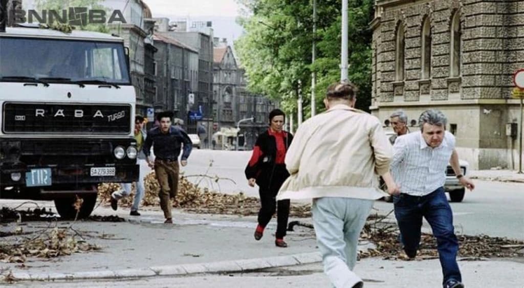Na leđima svakog Sarajlije bila je "nacrtana" meta svih 44 mjeseca opsade