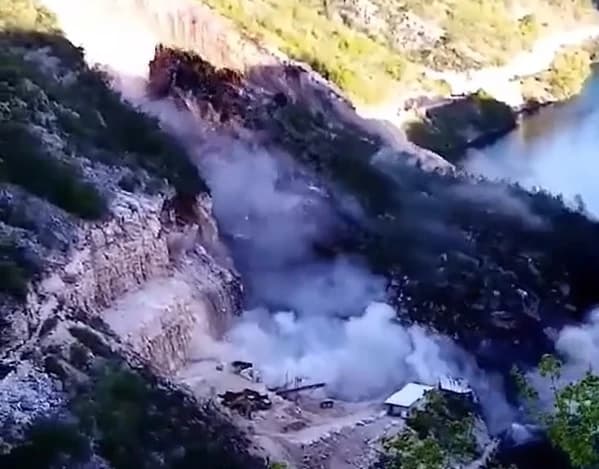 Dvije osobe povrijeđene su jučer u aktiviranju klizišta