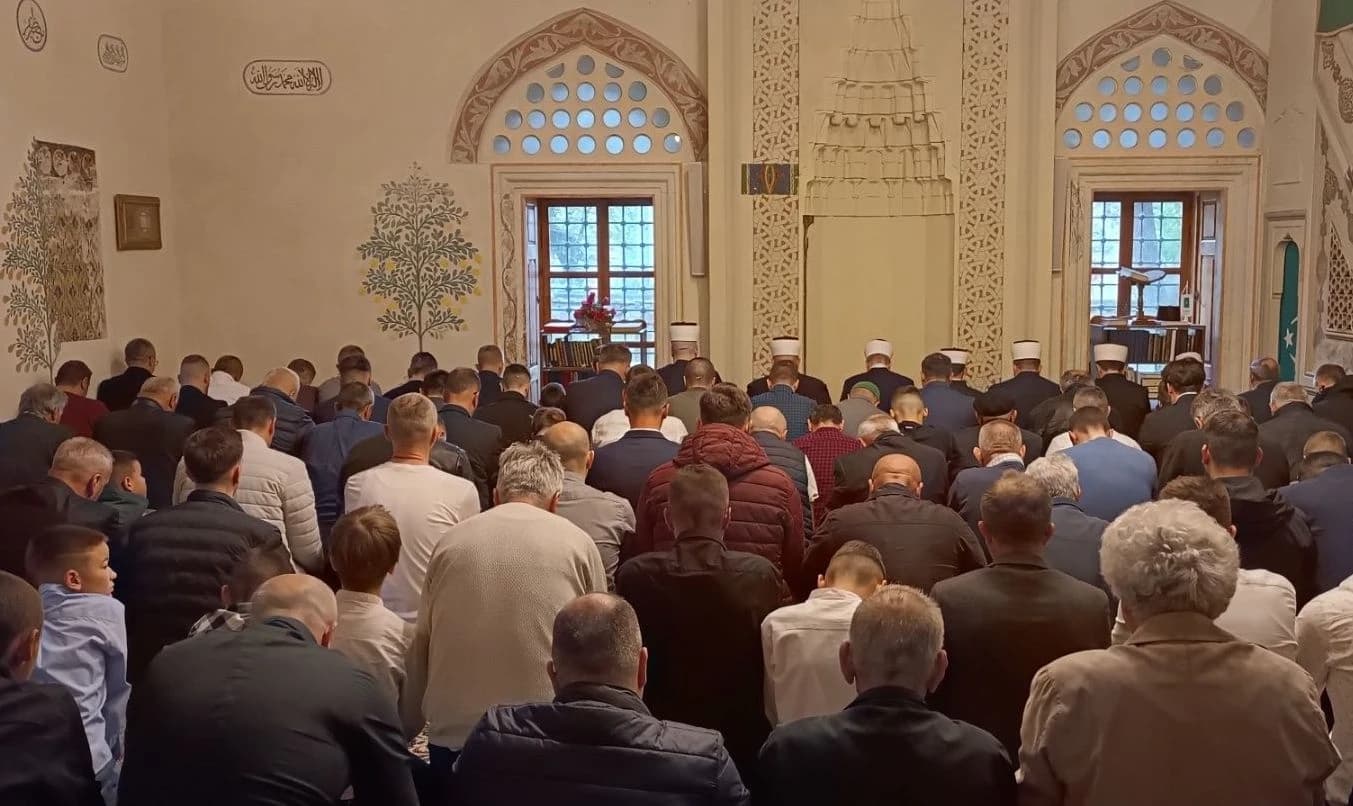 Bajram-namaz u Karađoz-begovoj džamiji
