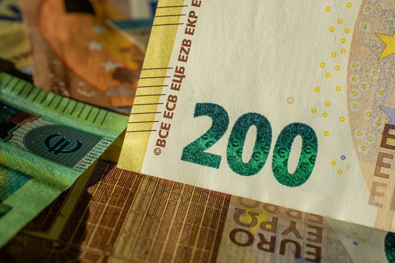 Plasirali veću količinu lažnih novčanica