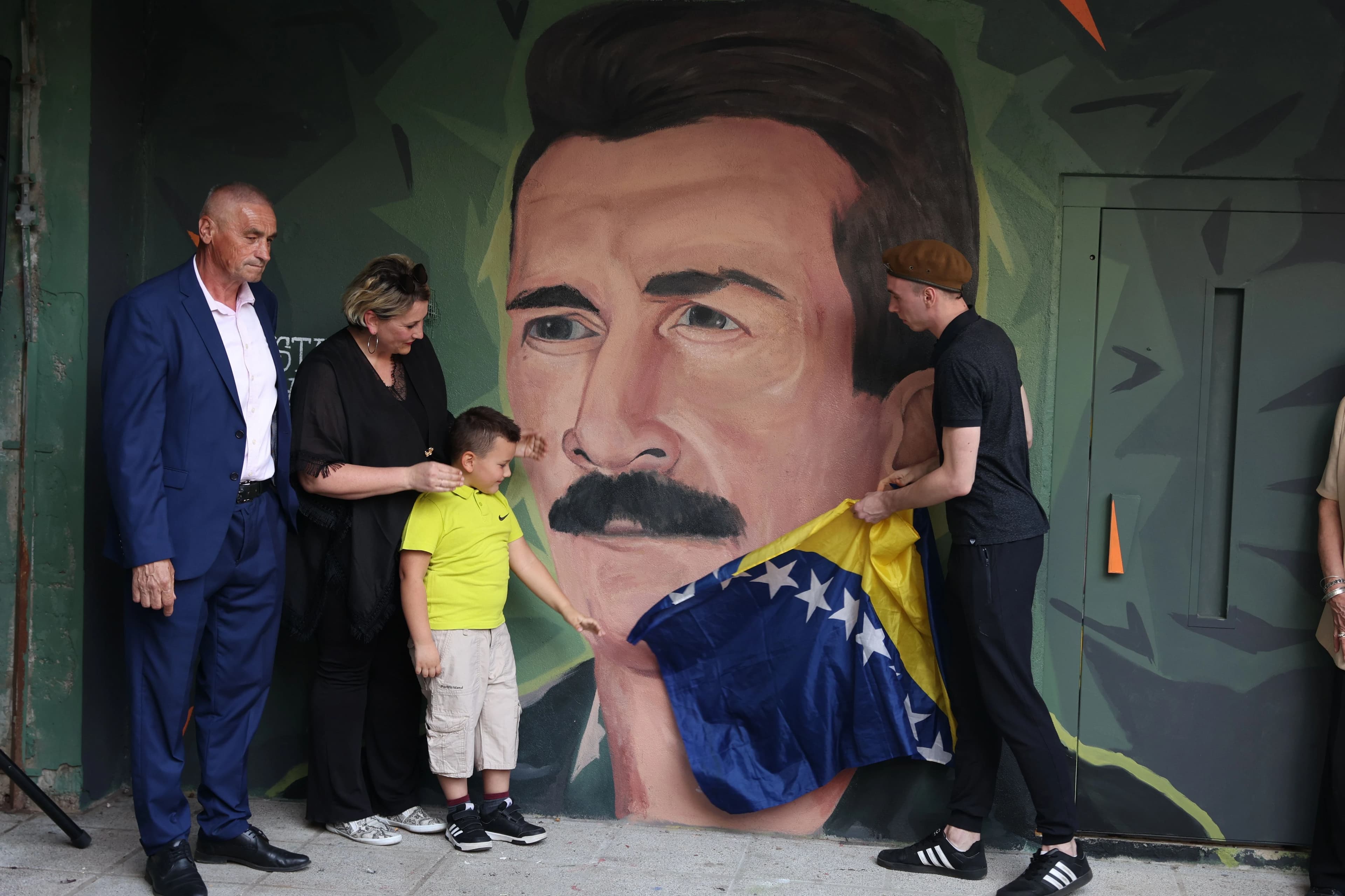 Otkriven mural Mustafi Hajrulahoviću Talijanu