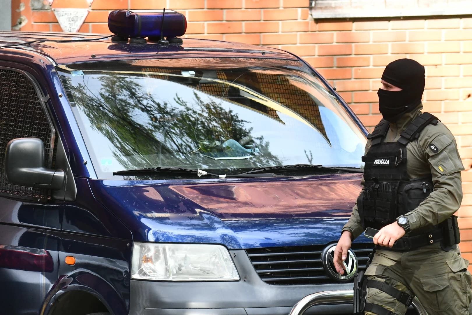 Policija jutros ispred Memijinog stana