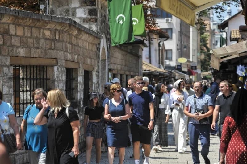 Predstojeći mjesec bit će natprosječno topao