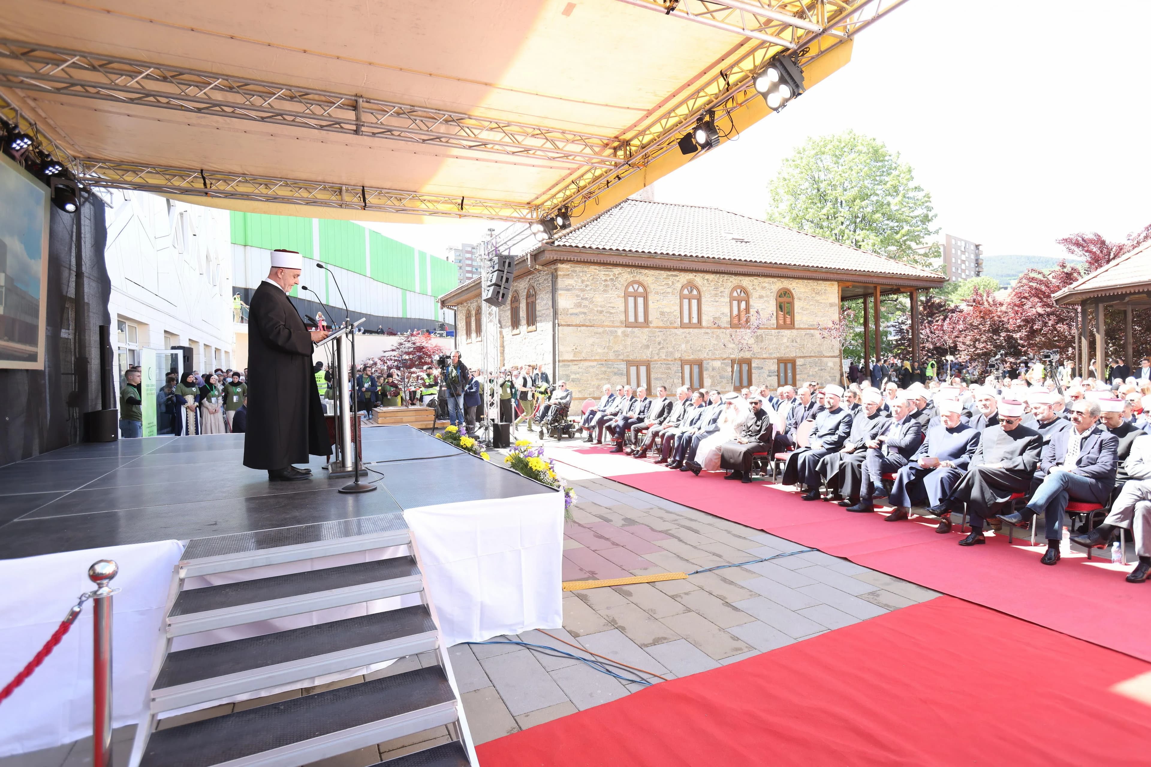 Reis Kavazović na otvorenju Islamskog centra u Zenici