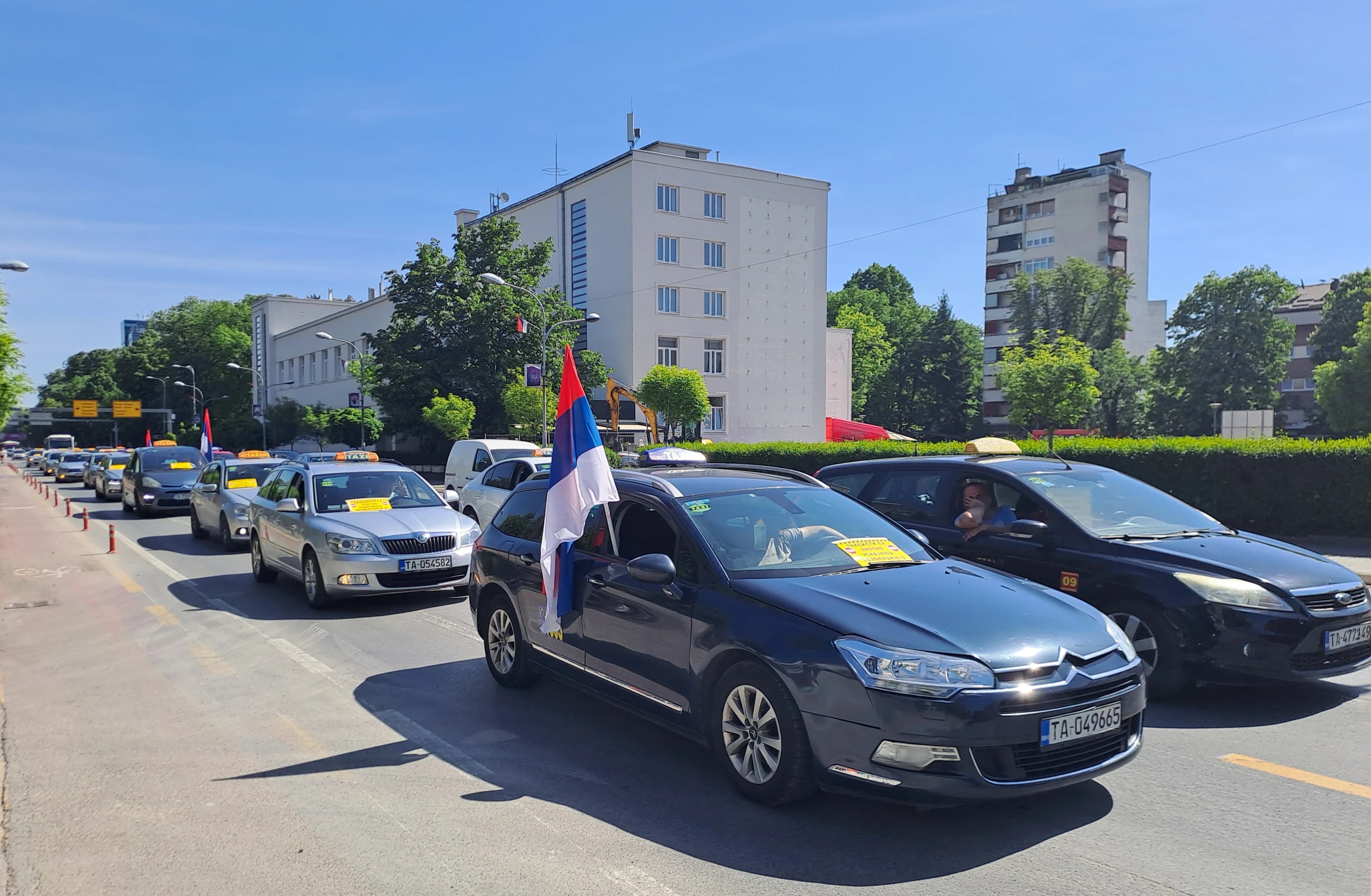 Protestna vožnja banjalučkih taksista