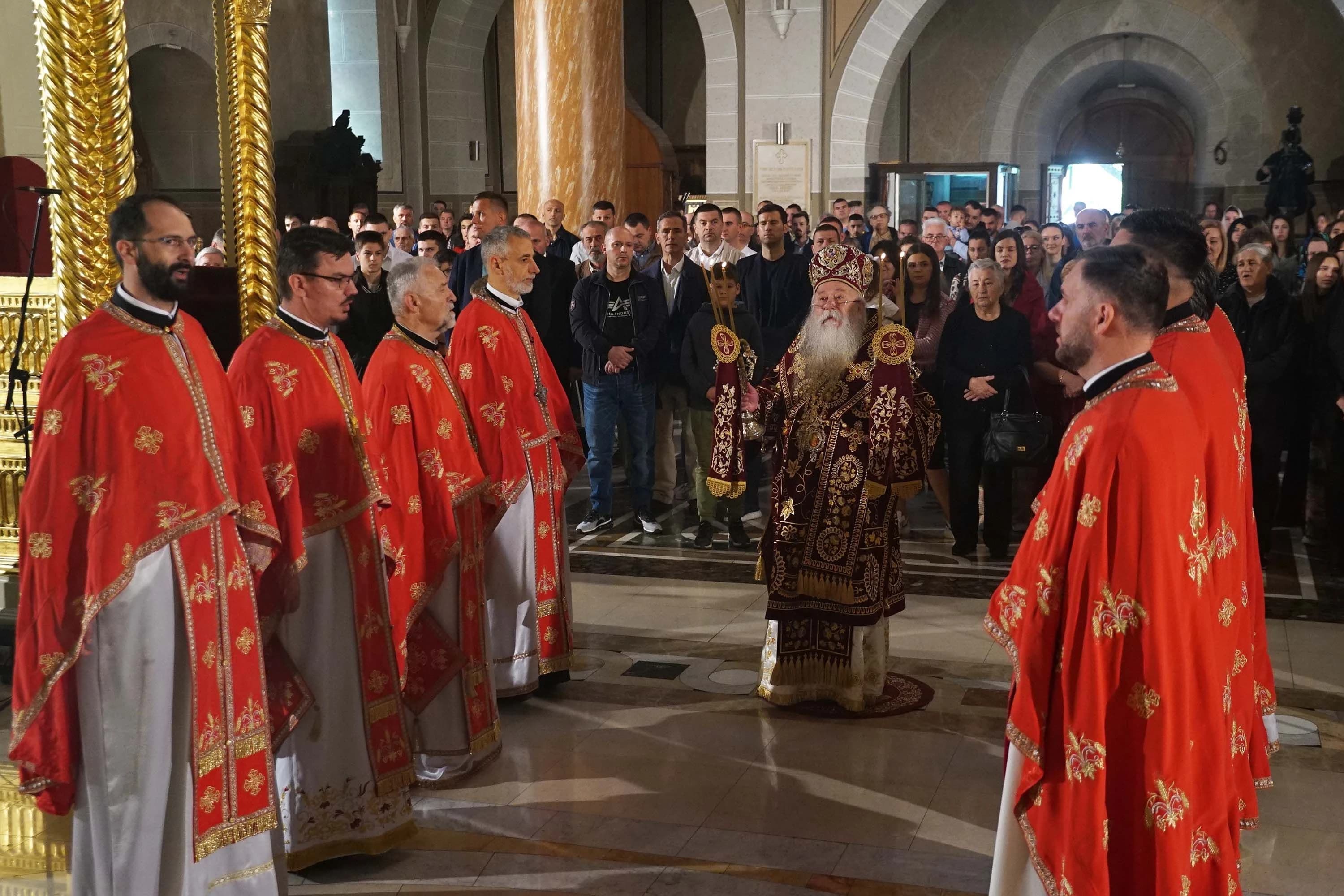 Pravoslavni vjernici širom svijeta danas proslavljaju Vaskrs