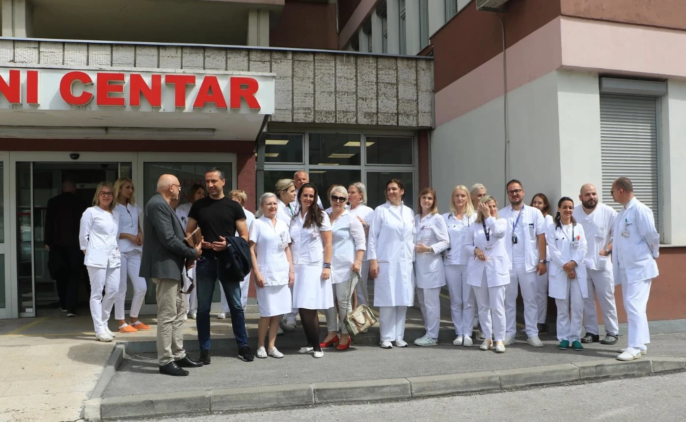 Ljekari Opće bolnice "Prim. dr. Abdulah Nakaš" održali polusatni štrajk