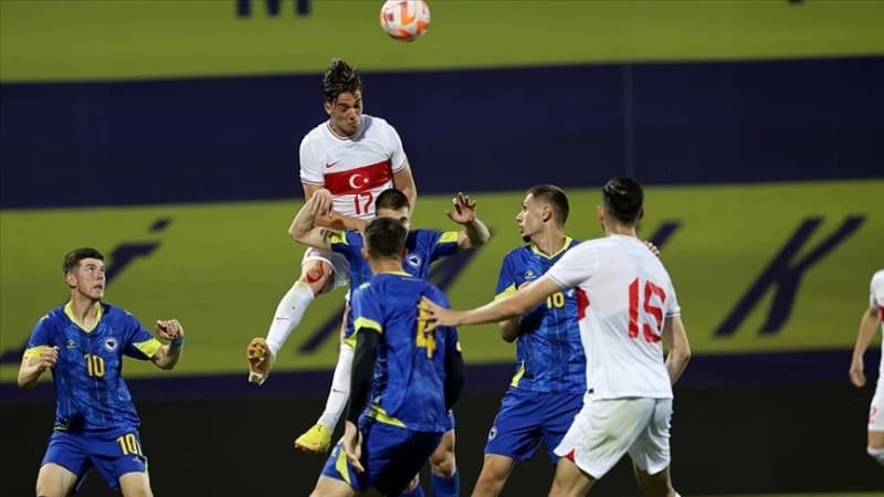 Sučić (broj 10) prošao mlađe selekcije zemlje u kojoj je rođen