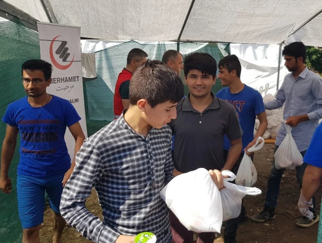 Migranti, podjela hrane 