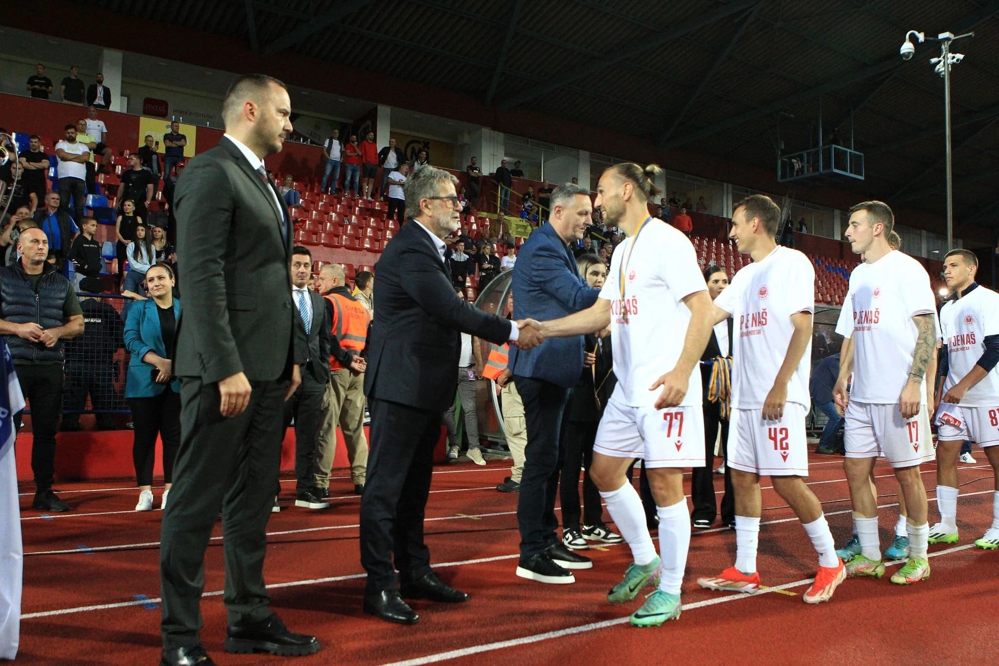 Zeljković, Durić i Beus uručili medalje igračima Zrinjskog