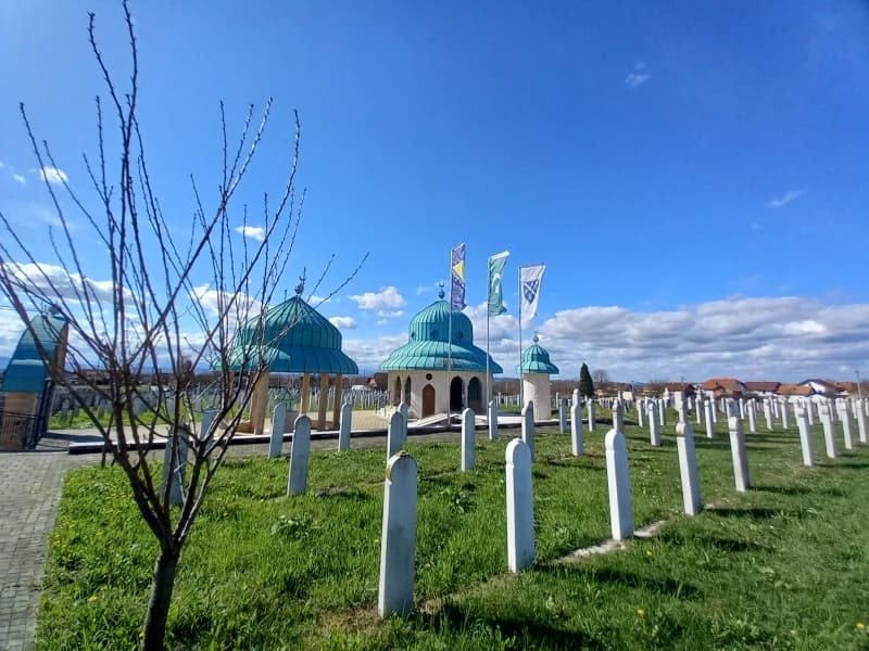 Mezarje Kamičani - Kozarac