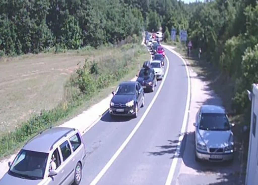 Na svim putnim pravcima preporučuje se opreznija vožnja