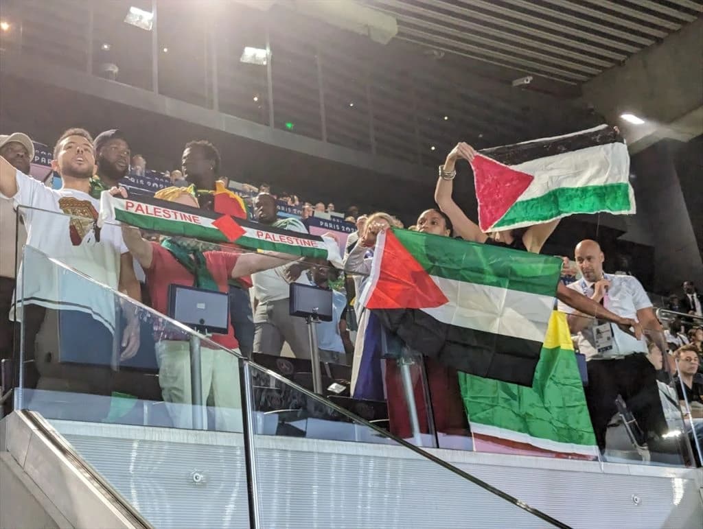 Sa meča Izrael - Mali