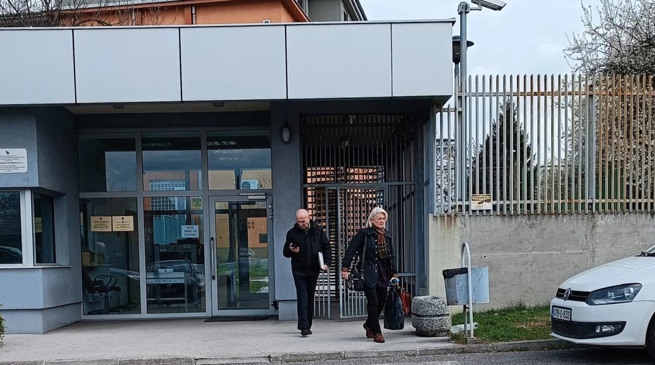 Dragan Đurđić s braniteljicom