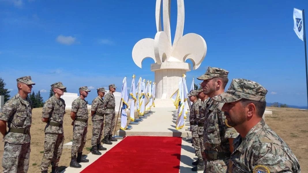 Spomenik "General Mehmed Alagić - Ljiljan Ljuta greda"