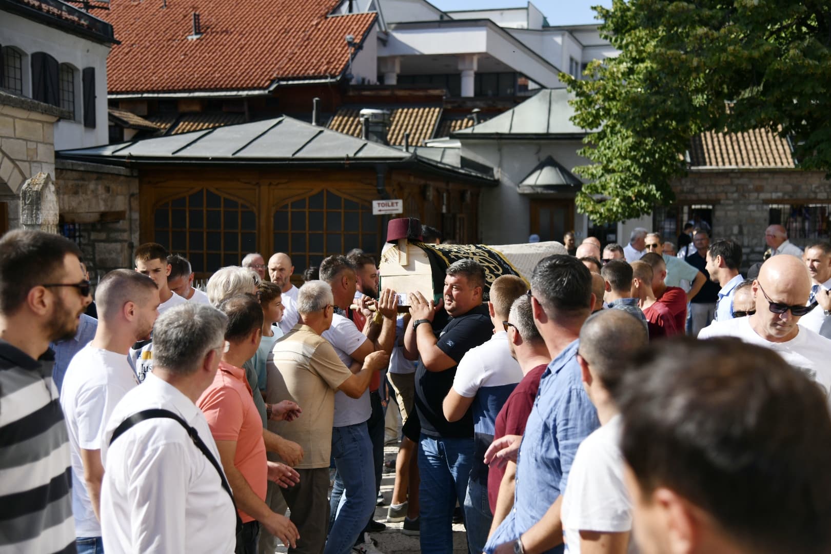 Dženaza, Dženan Uščuplić, Begova džamija
