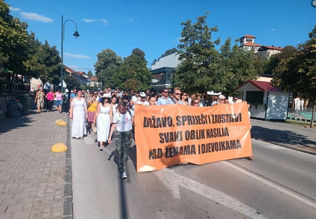 Protestna šetnja u Gradačcu