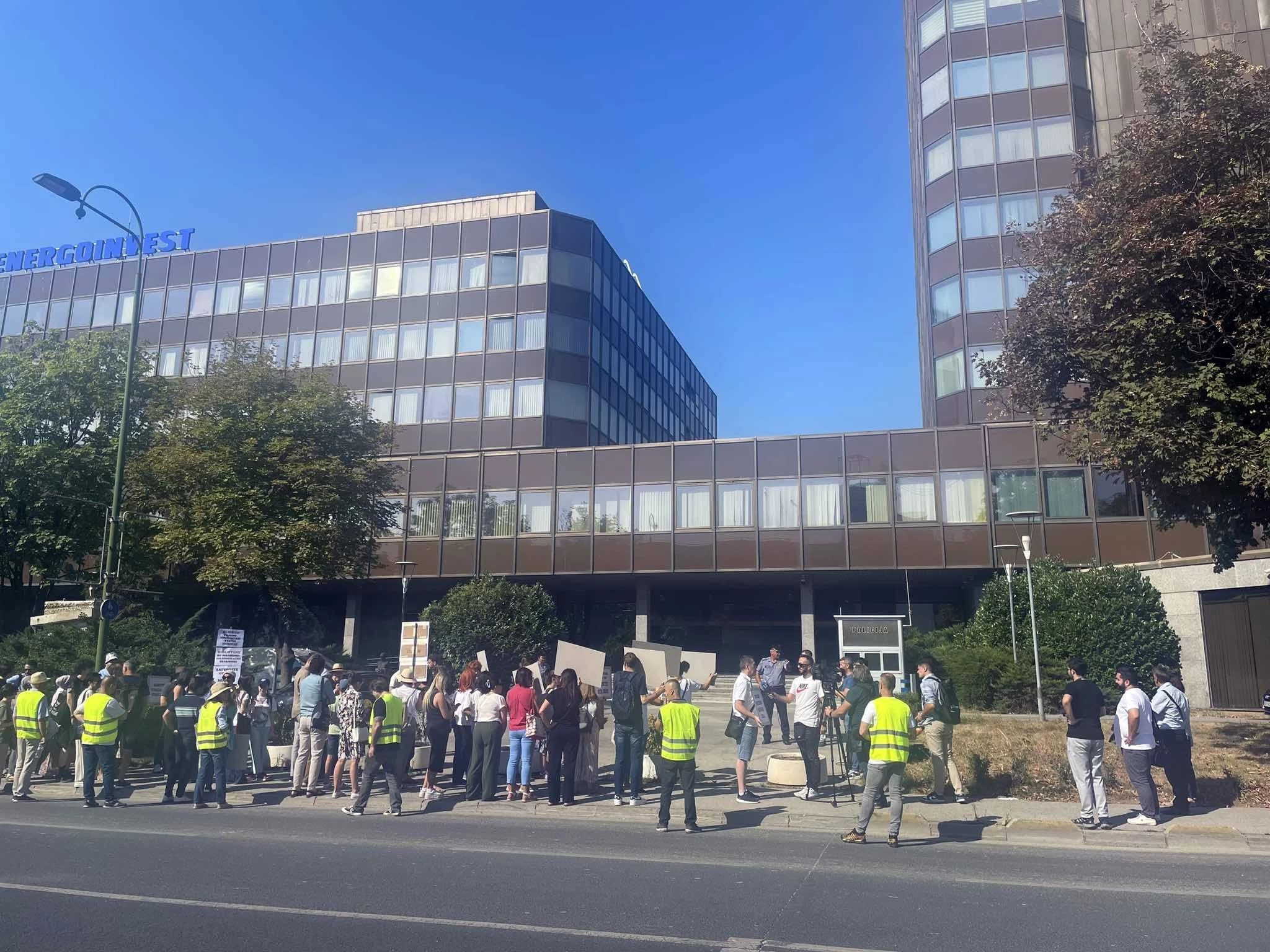 Protest uposlenika NUB-a