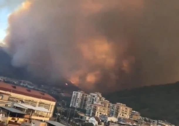Požar u Izmiru
