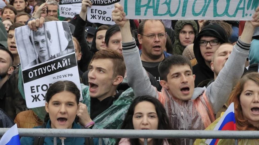 Na portestima više od 7.000 ljudi