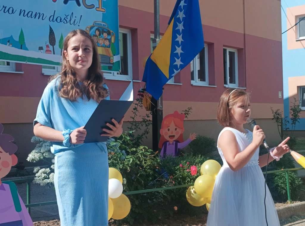 Centralna svečanost u dvorištu Osnovne škole “Vladimir Nazor” u Zenici