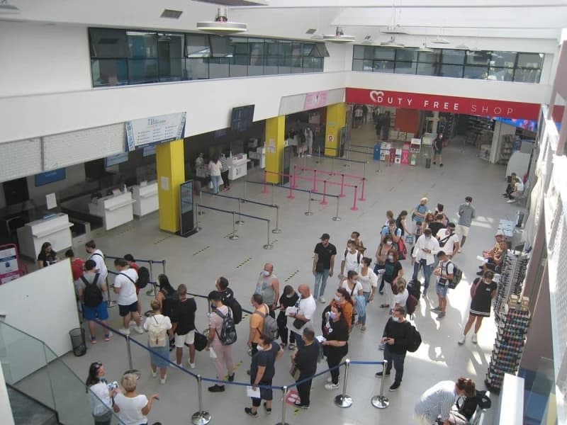 Međunarodni aerodrom Tuzla