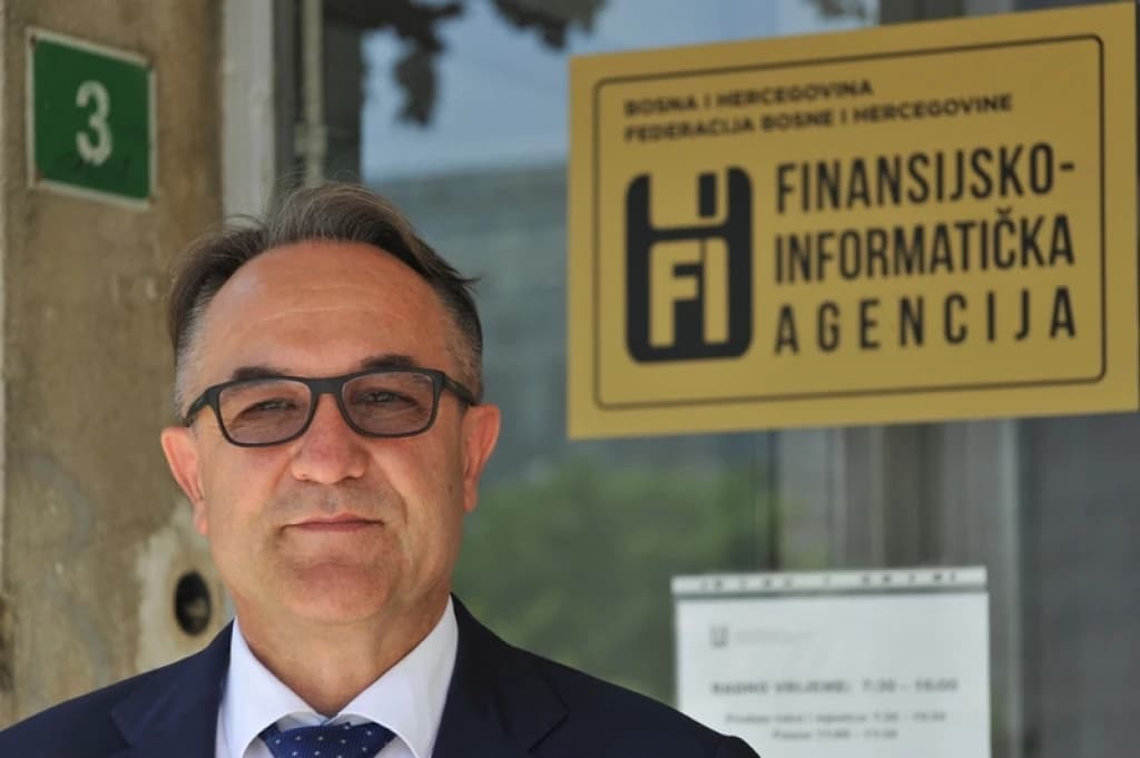 Esad Mahmutović, FIA