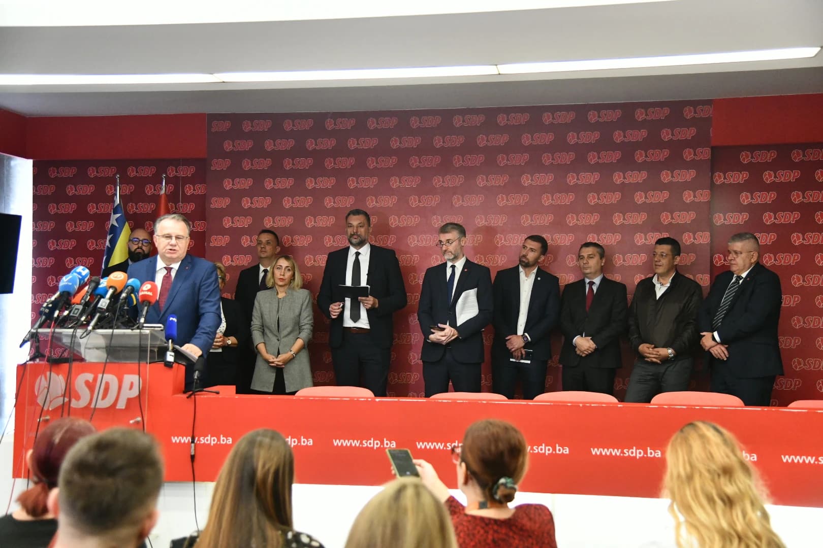 S press konferencije