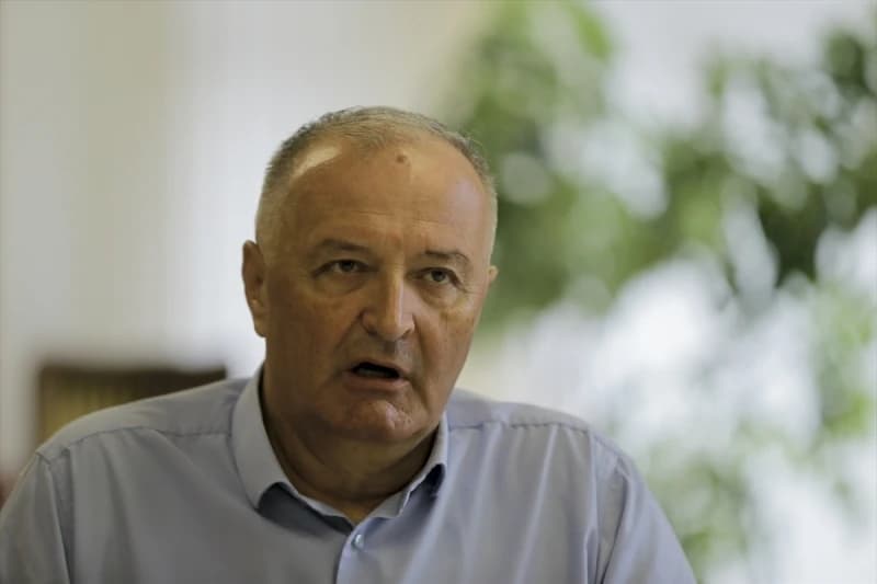 Ministar odbrane Zukan Helez