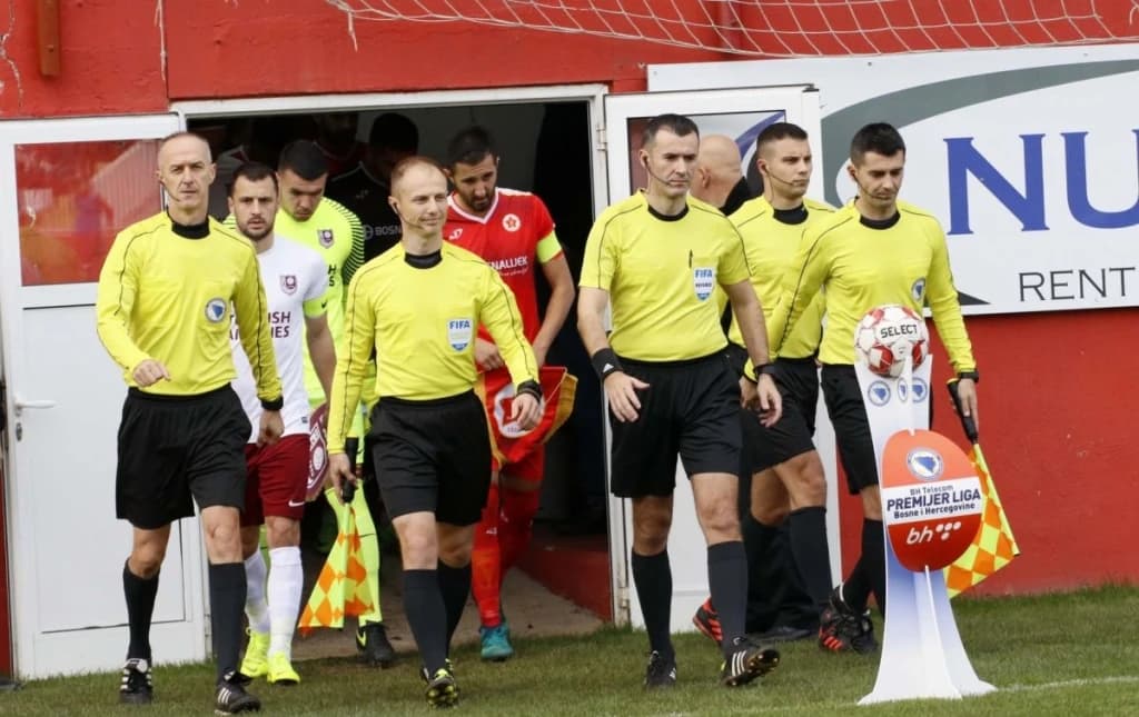Petrović je nekada nosio FIFA značku