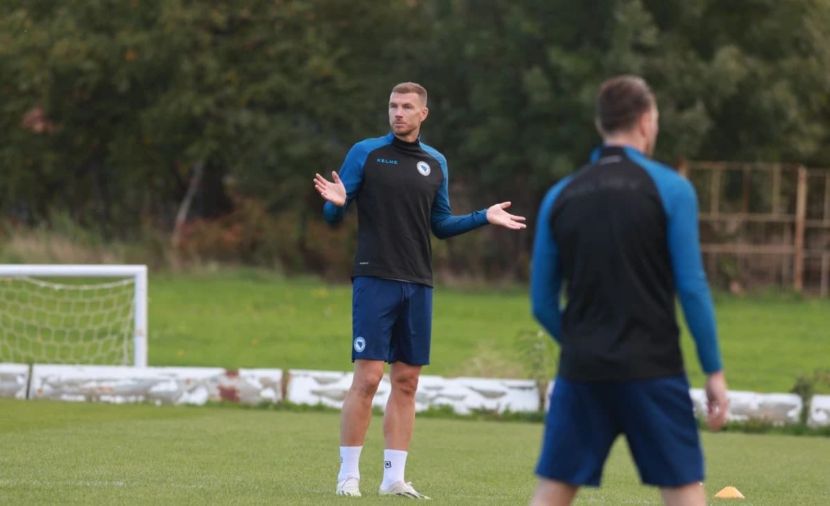 Edin Džeko na jutrošnjem treningu u Butmiru
