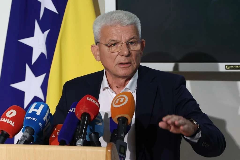 Šefik Džaferović