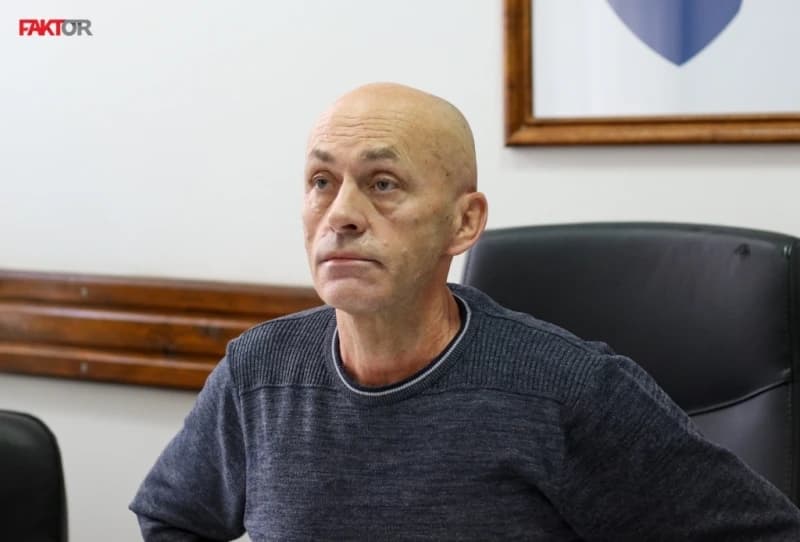 Presuđen, a još je direktor biblioteke; Pleh: Otići ću kada dovedu zamjenu