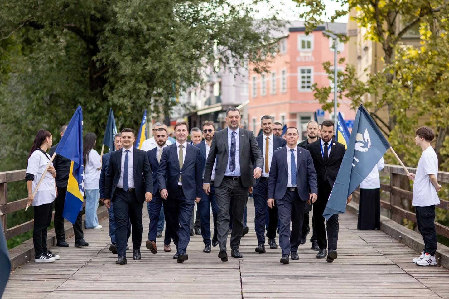 Konaković u Bihaću tokom kampanje