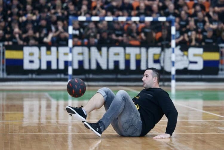 Jubilej majstora: Samir Salčin novim videom počastio fanove