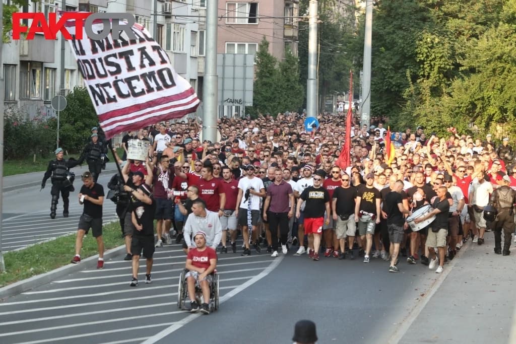 Raspjevane Horde zla krenule prema Grbavici
