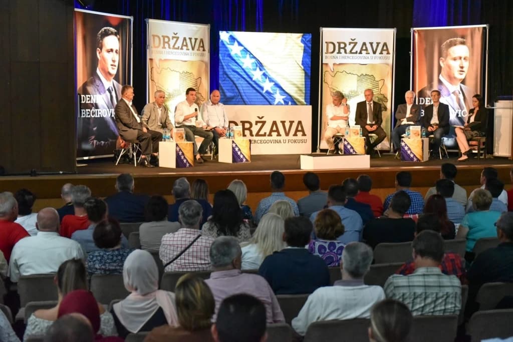 Denis Bećirović u Živinicama