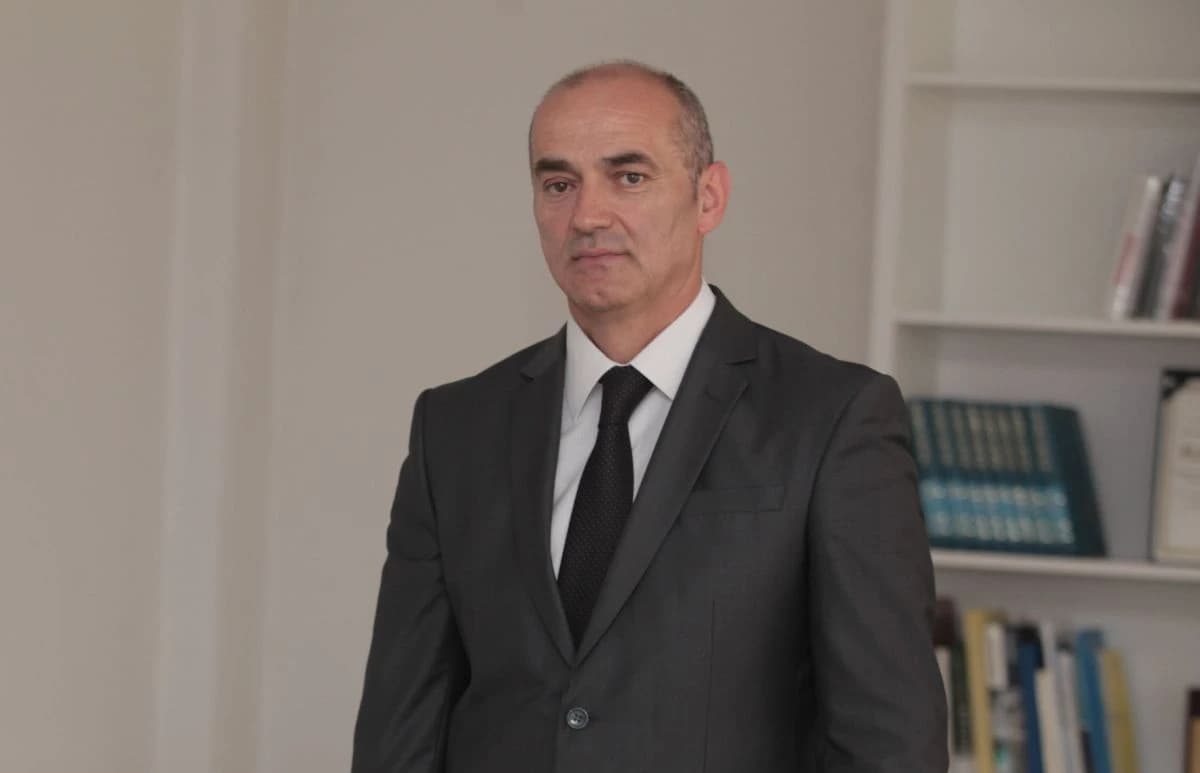 Rifat Škrijelj