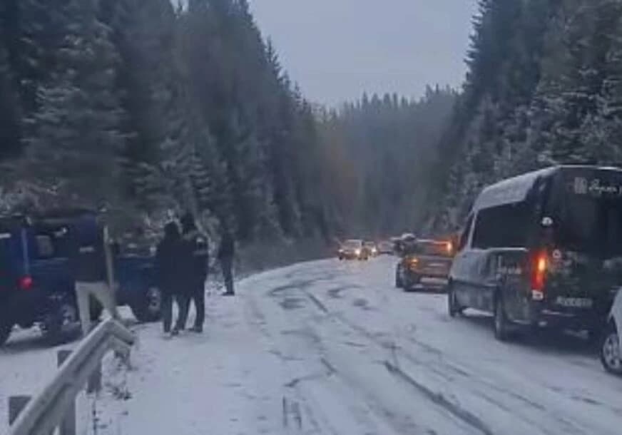 Blokada na cesti Jahorina - Pale