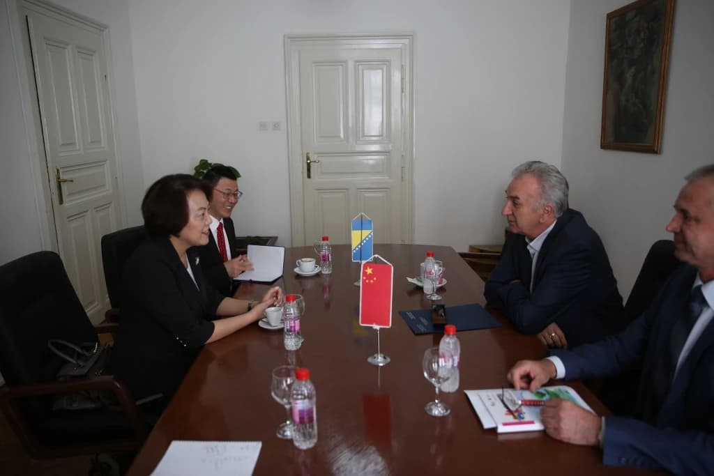 Mirko Šarović i Chen Bo