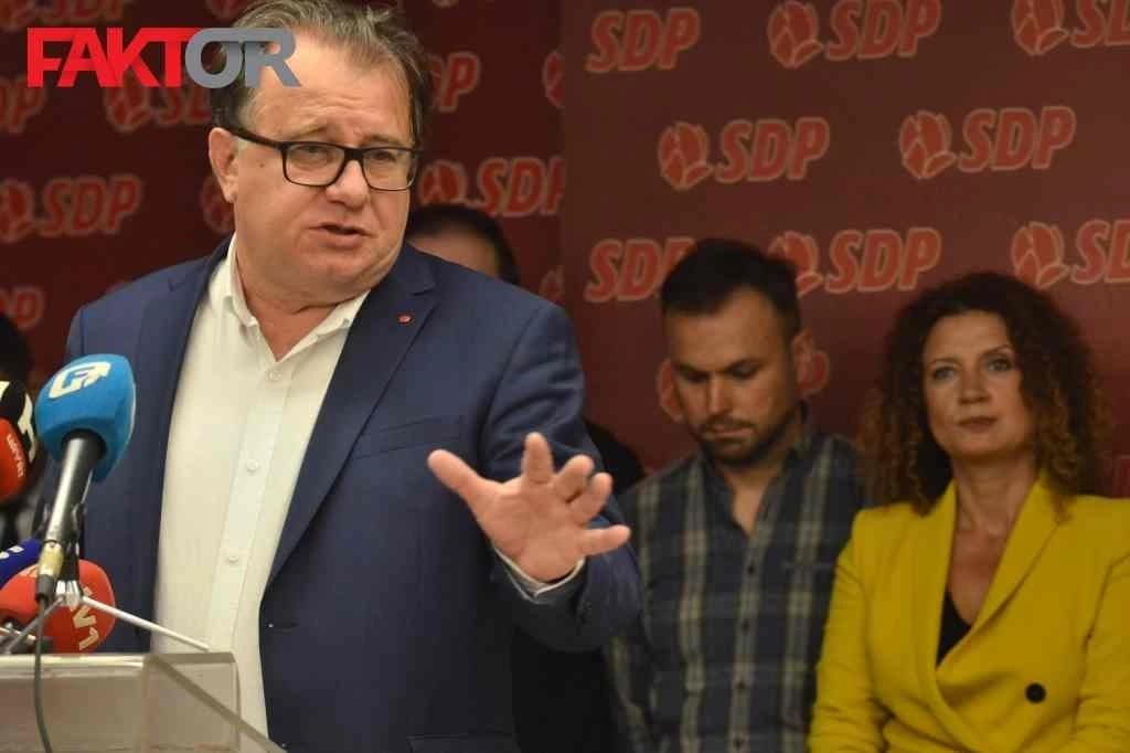 Nermin Nikšić 