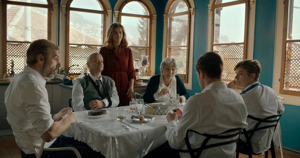 Scena iz filma "Sin"