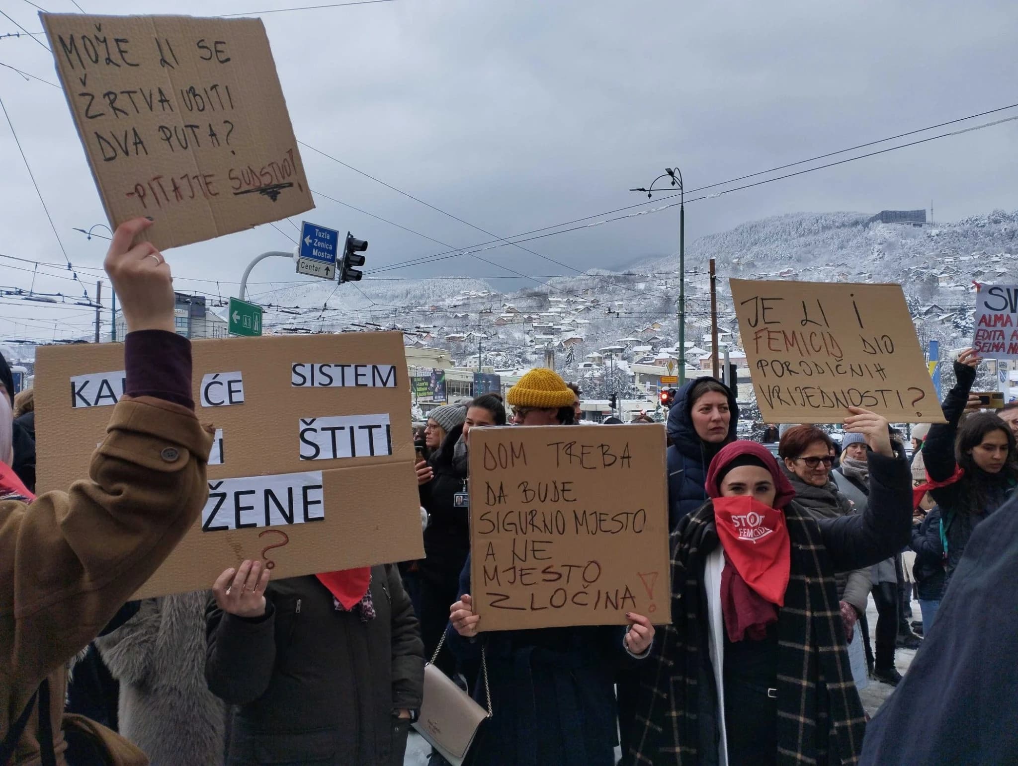 S protesta