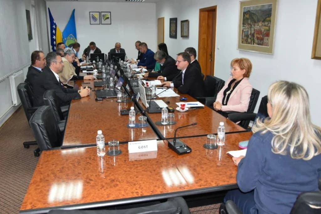 Vlada TK: Nisu usvojeni izvještaji