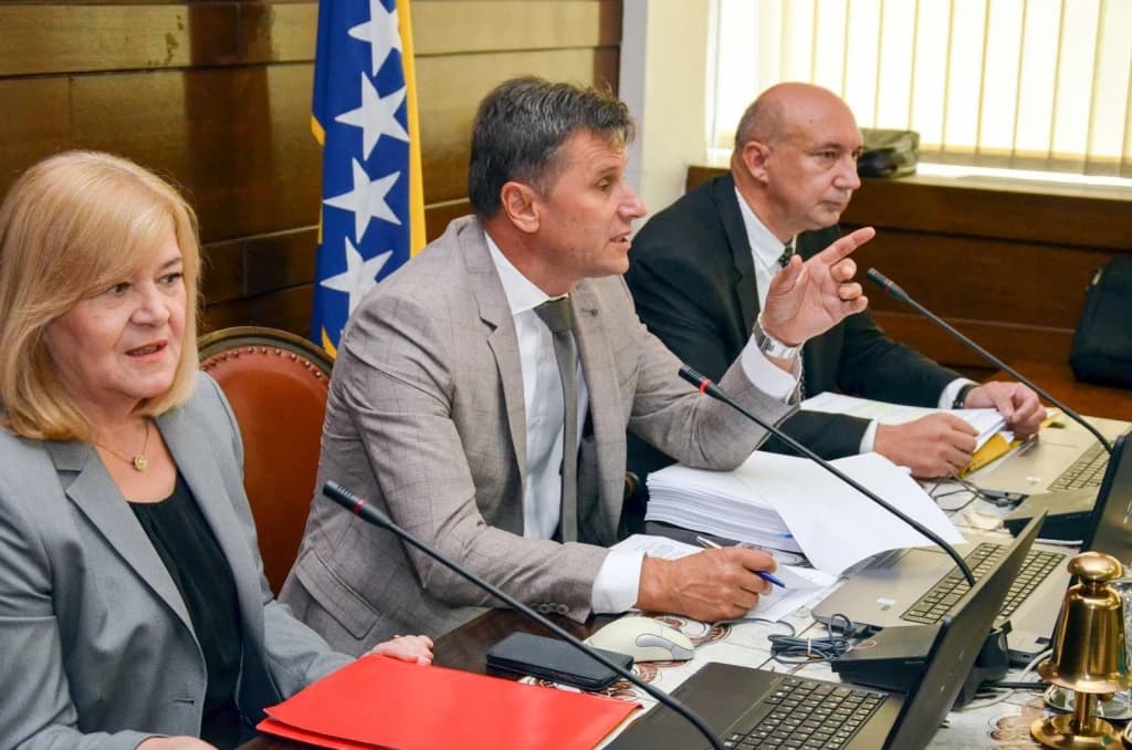 Jelka Milićević, Fadil Novalić i Vesko Drljača 